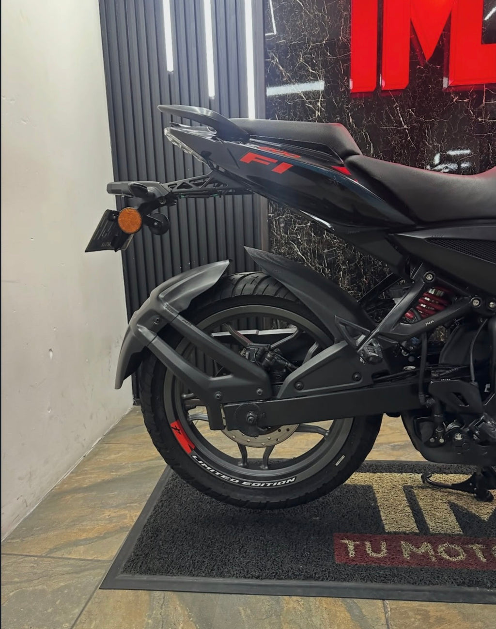 NS 200 FI ABS UG2