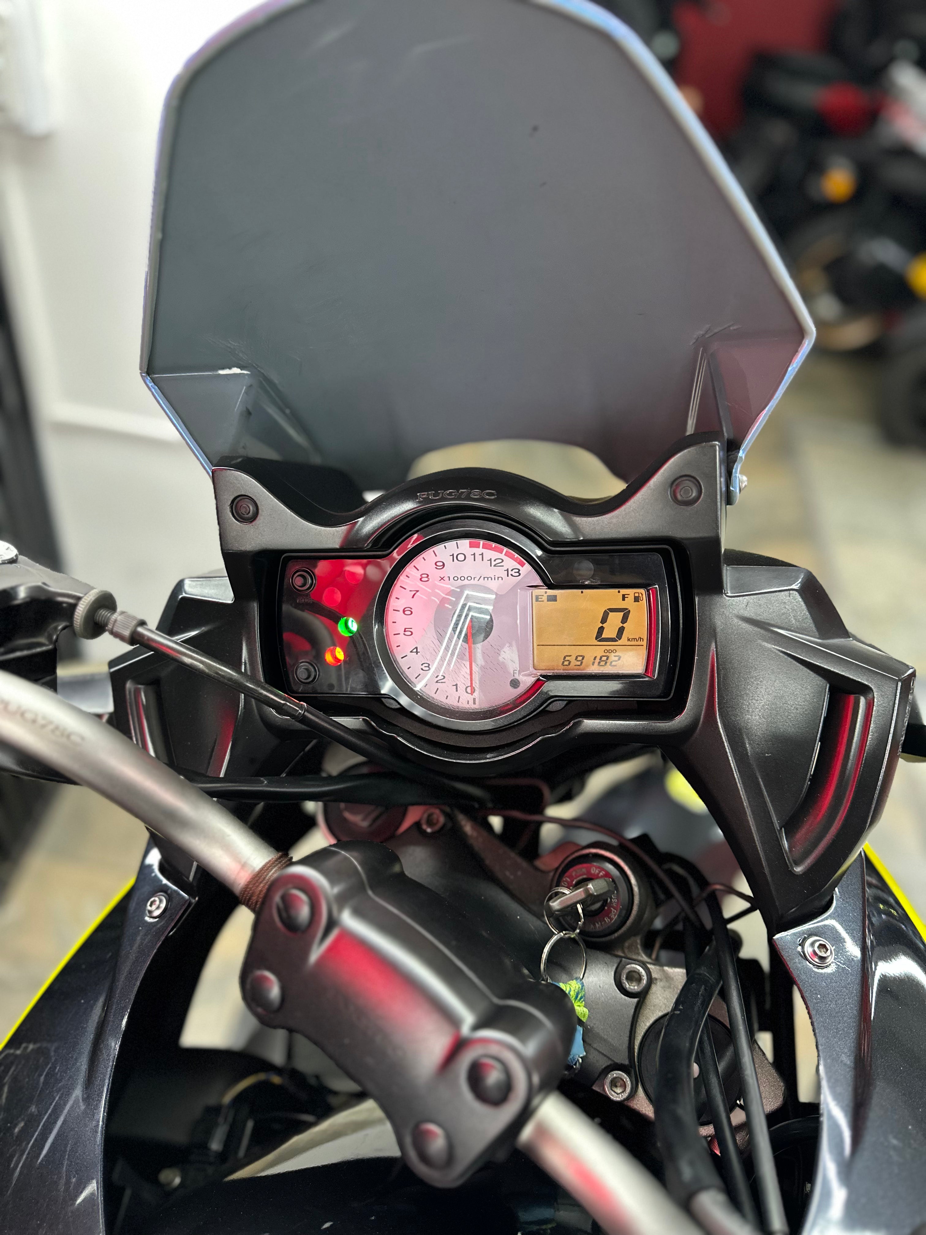 KAWASAKI VERSYS 650