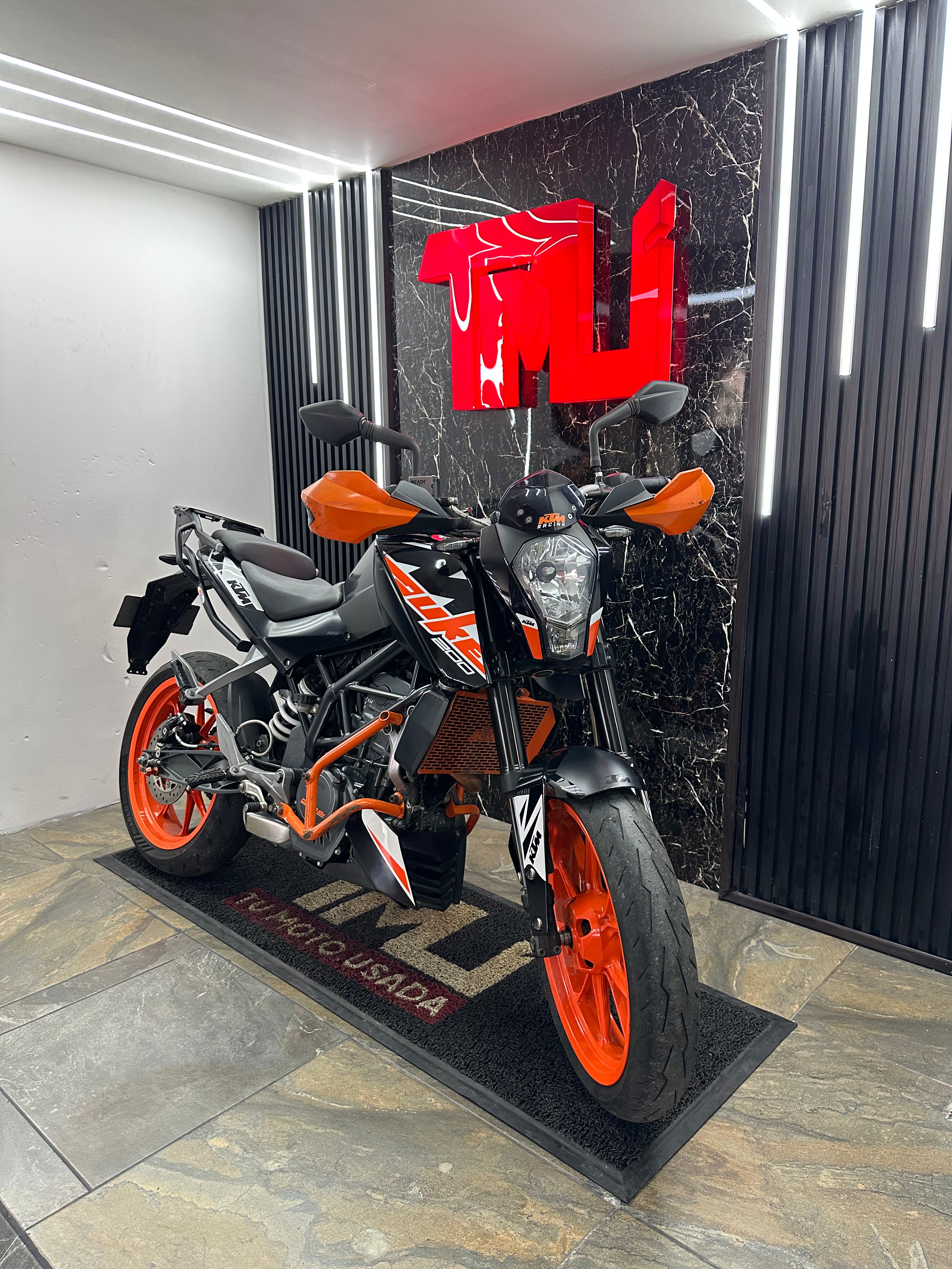 DUKE 200