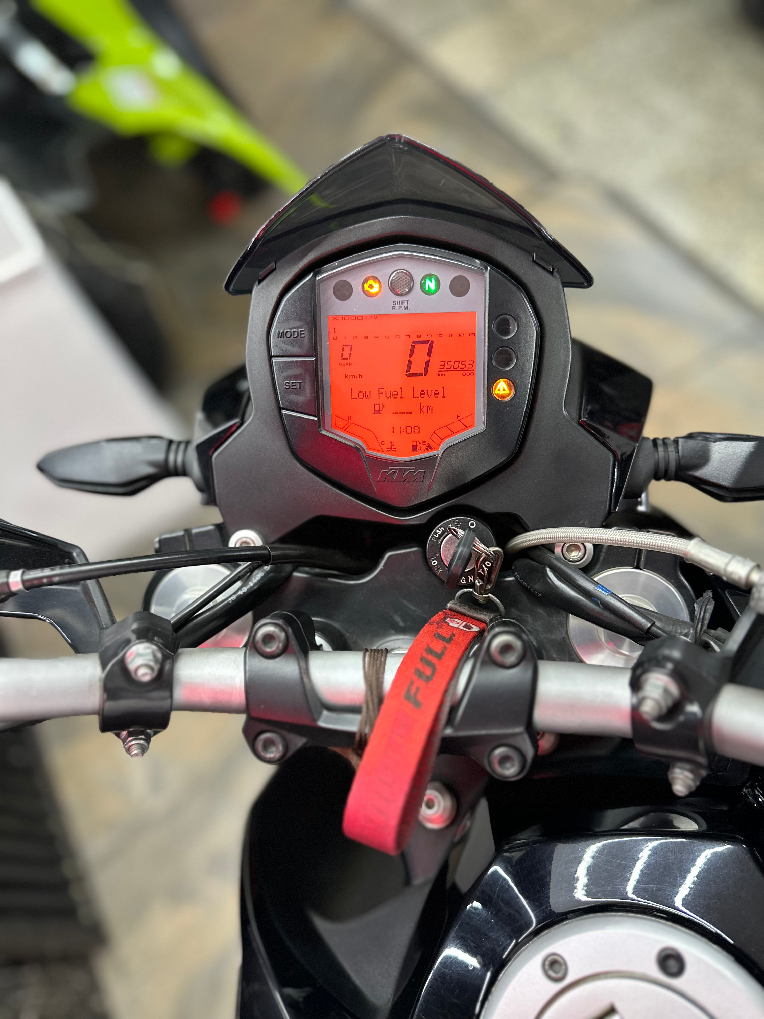 DUKE 200
