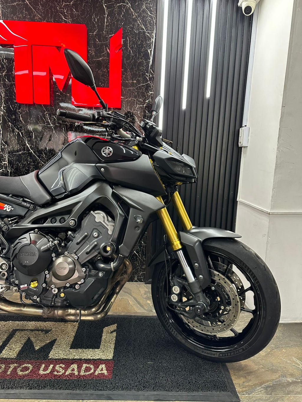 MT 09