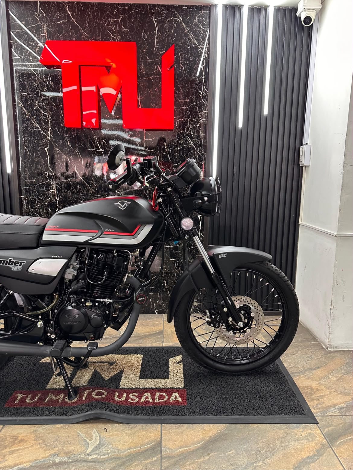 VICTORY BOMBER 125