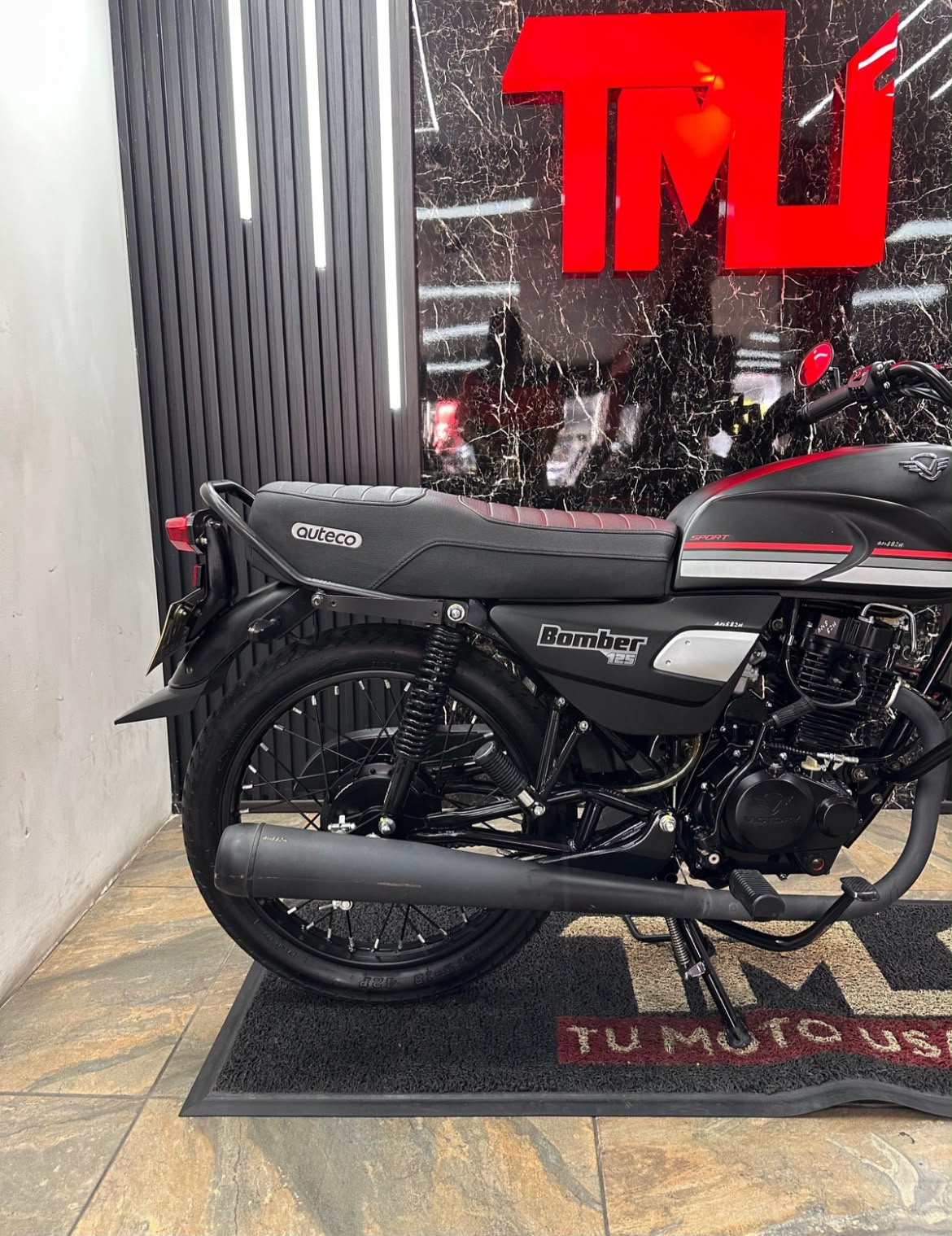 VICTORY BOMBER 125