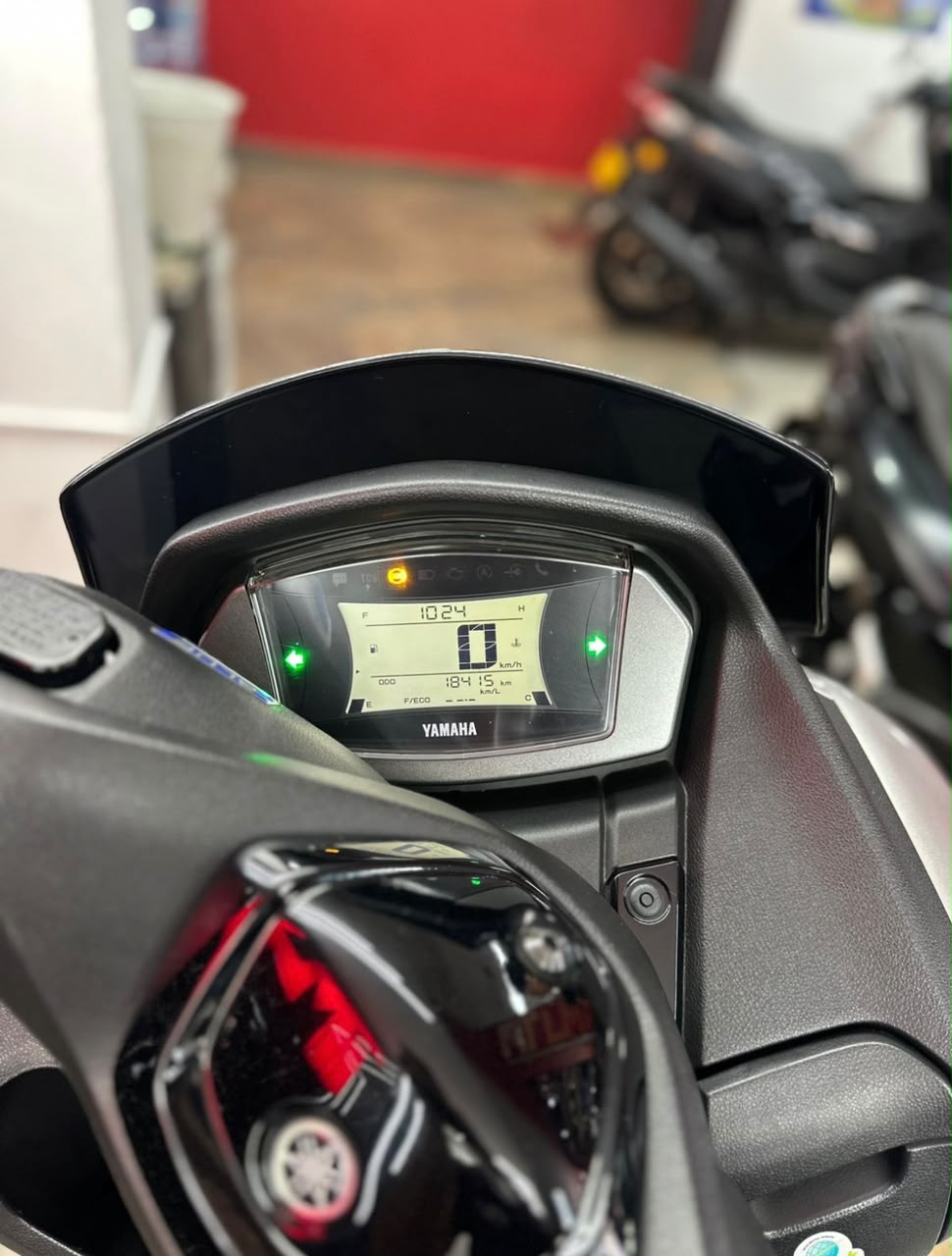 NMAX CONECTED V2