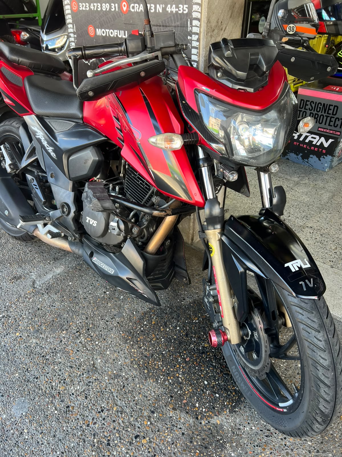 TVS APACHE 200 RTR