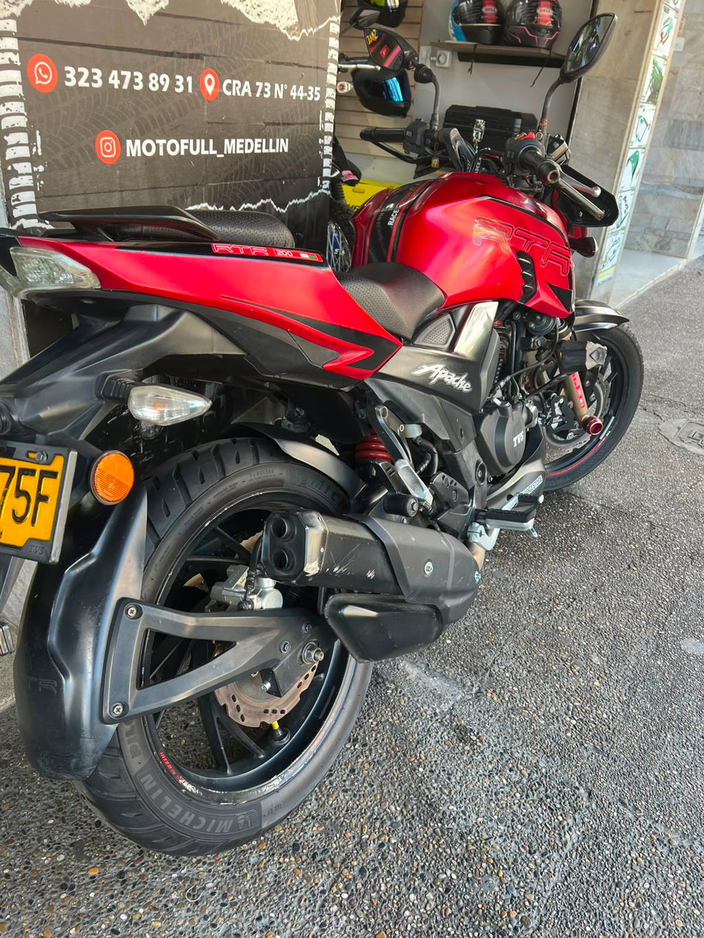 TVS APACHE 200 RTR