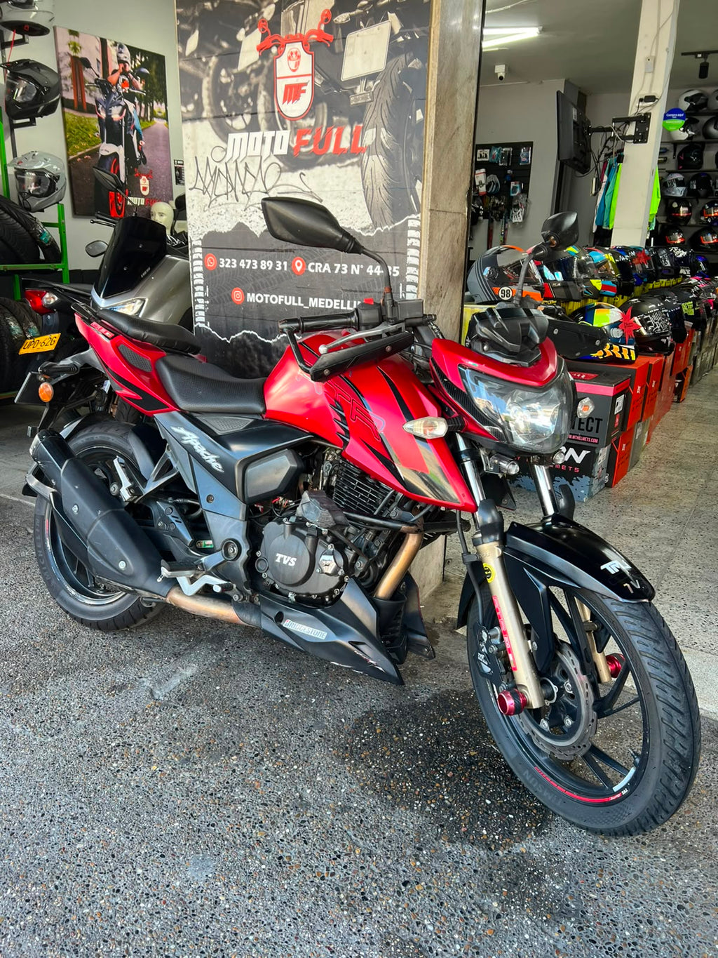 TVS APACHE 200 RTR