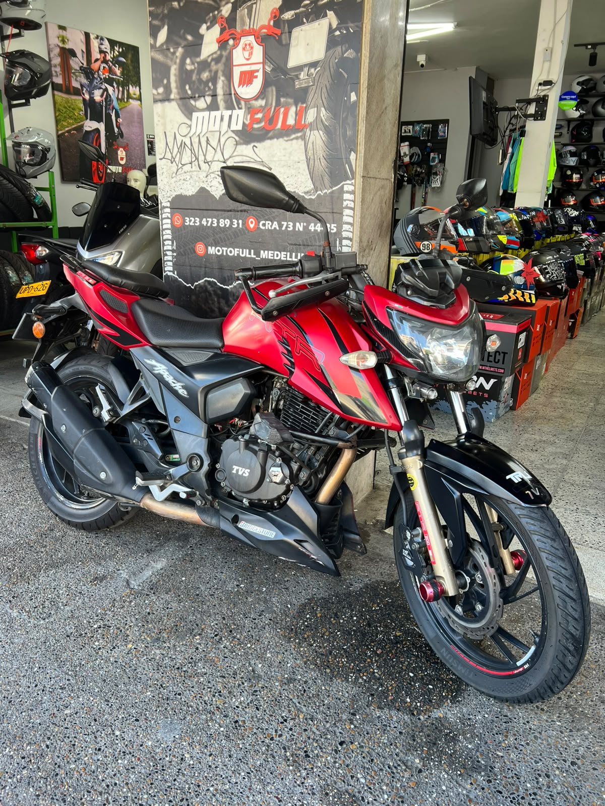 TVS APACHE 200 RTR