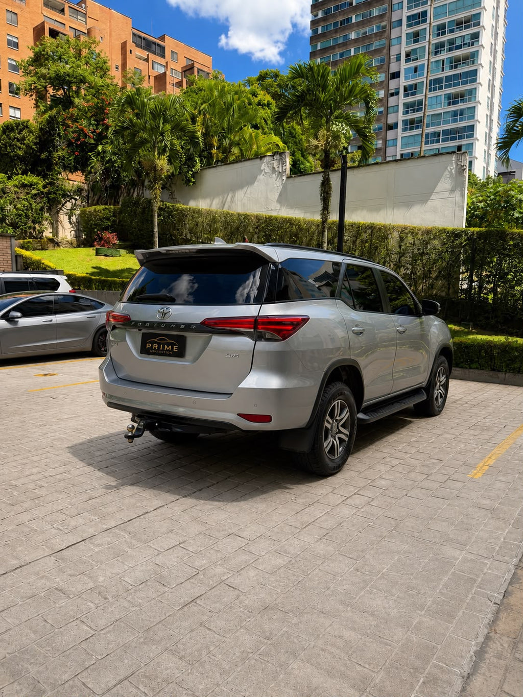FORTUNER SR 2.4 / diesel