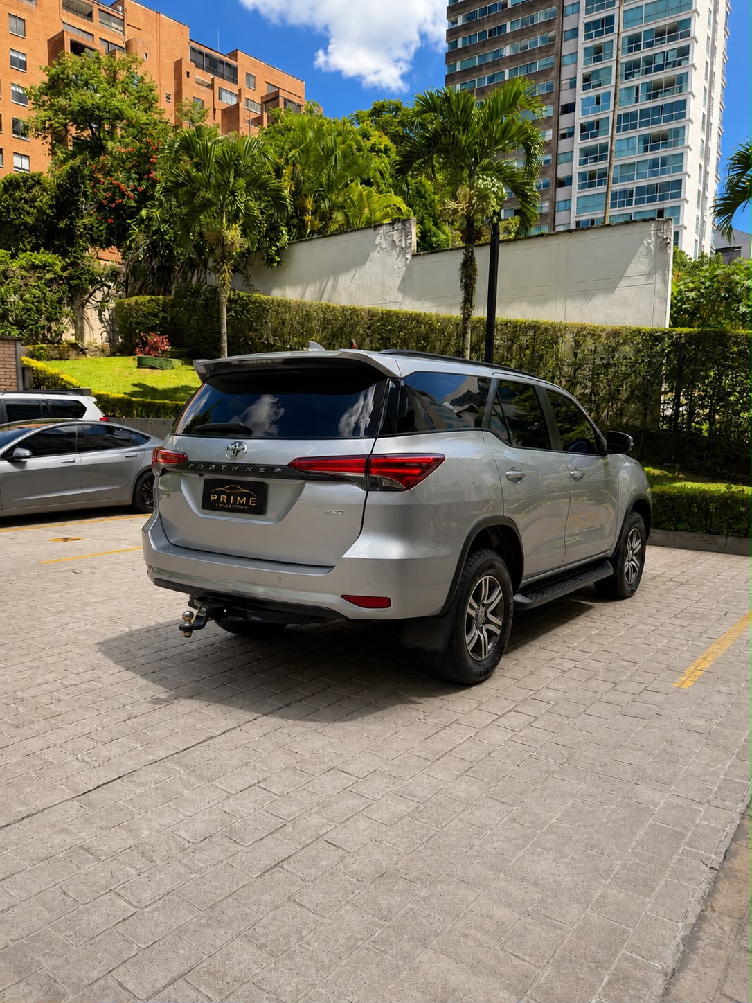 FORTUNER SR 2.4 / diesel