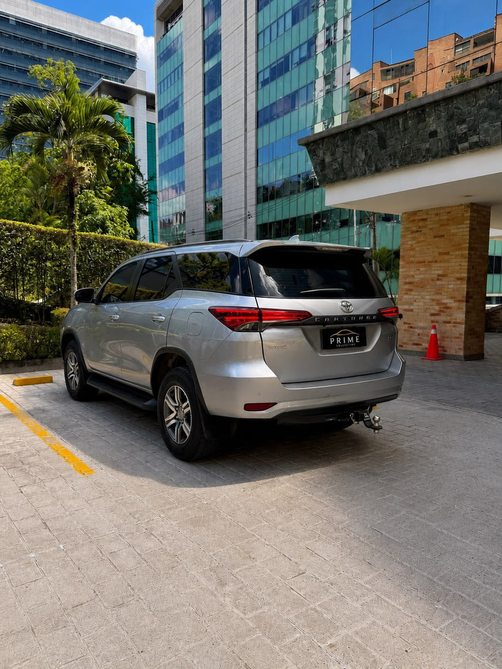 FORTUNER SR 2.4 / diesel