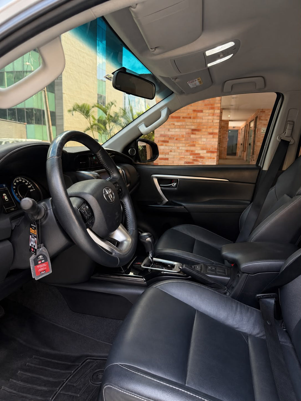 FORTUNER SR 2.4 / diesel