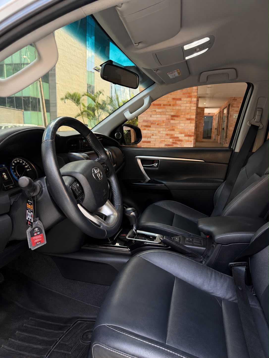 FORTUNER SR 2.4 / diesel
