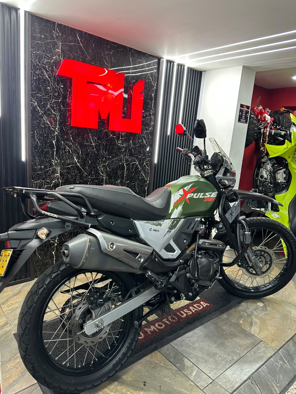 XPULSE 200 FI