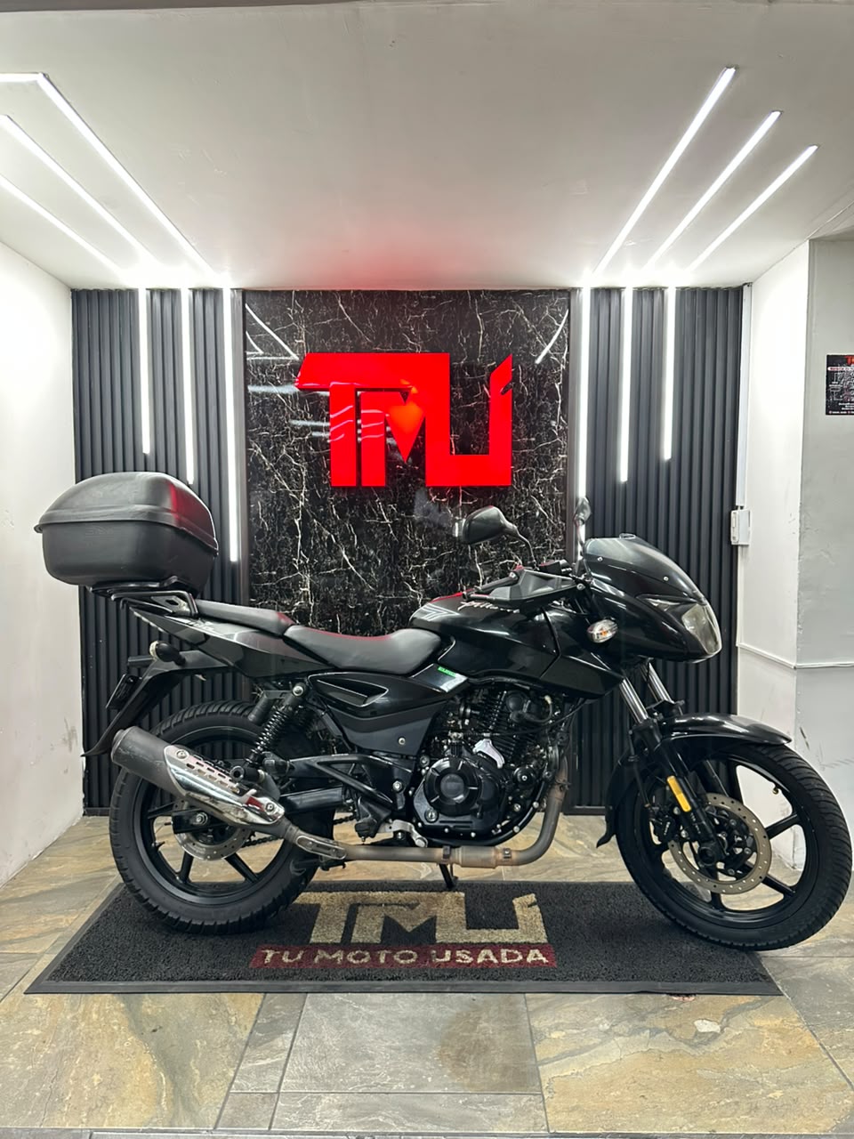 PULSAR 180 FI NEON