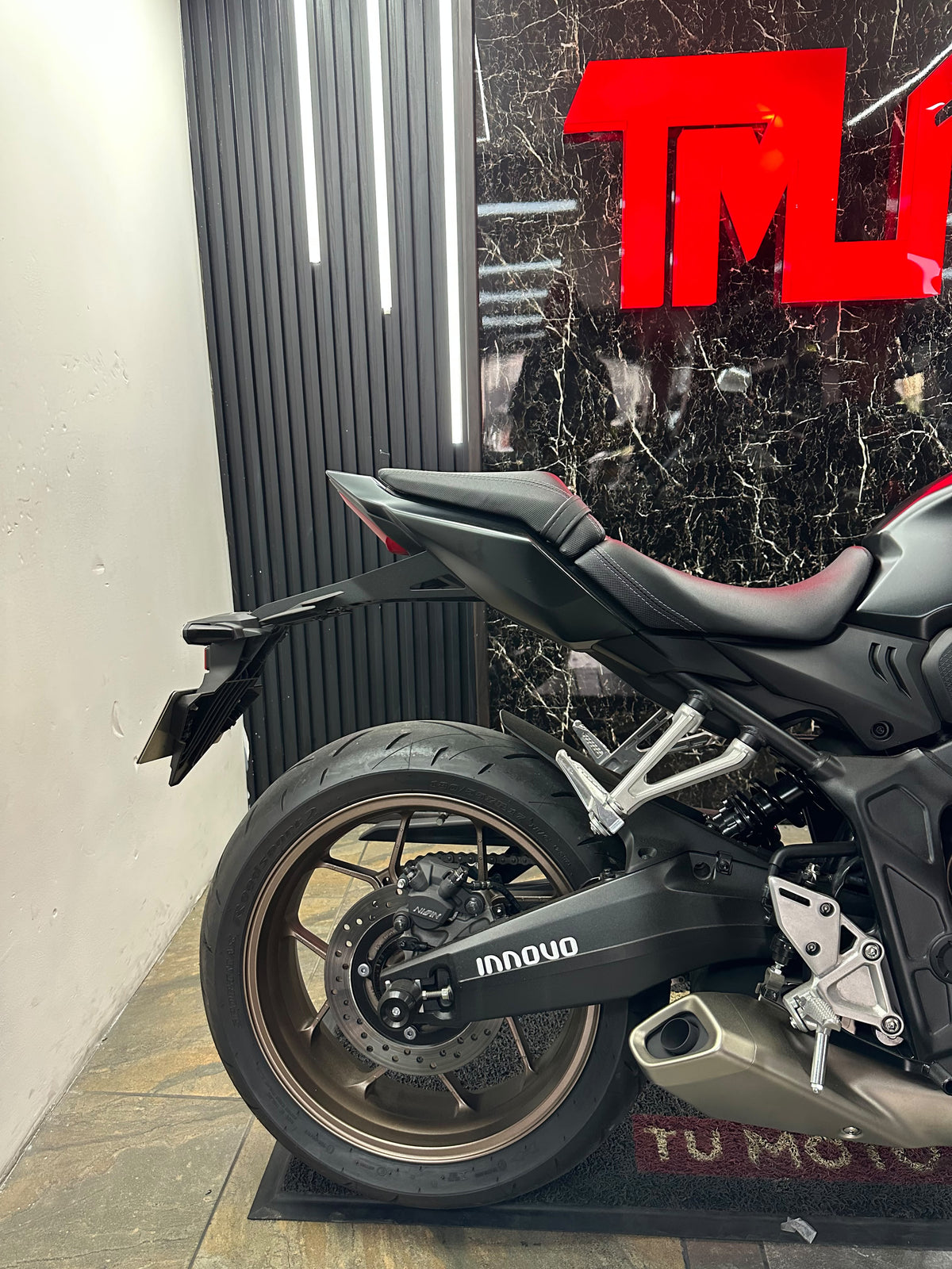 CB 650R