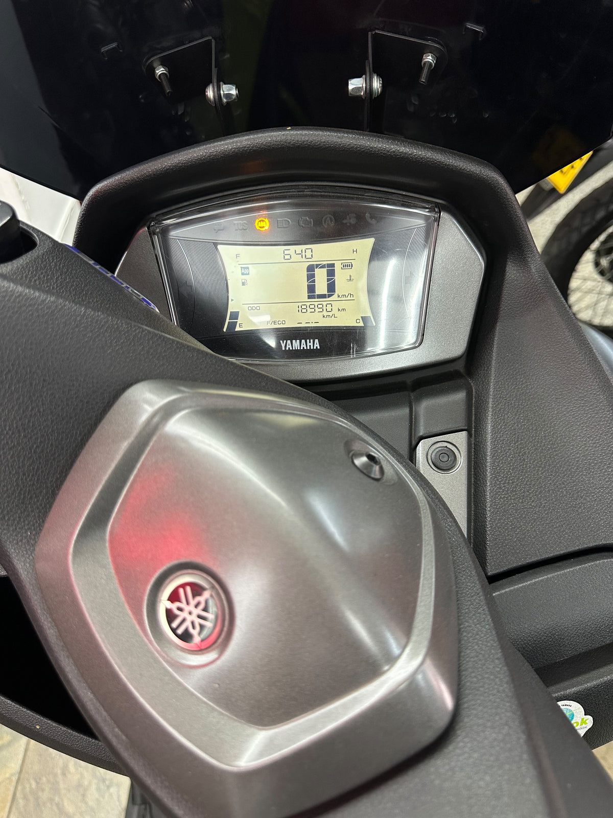 NMAX CONECTED 155