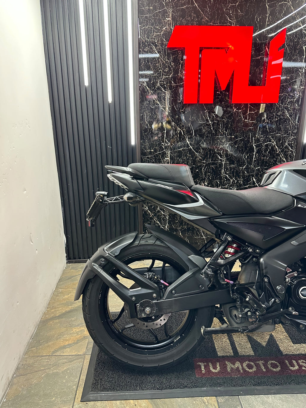 NS 200 FI