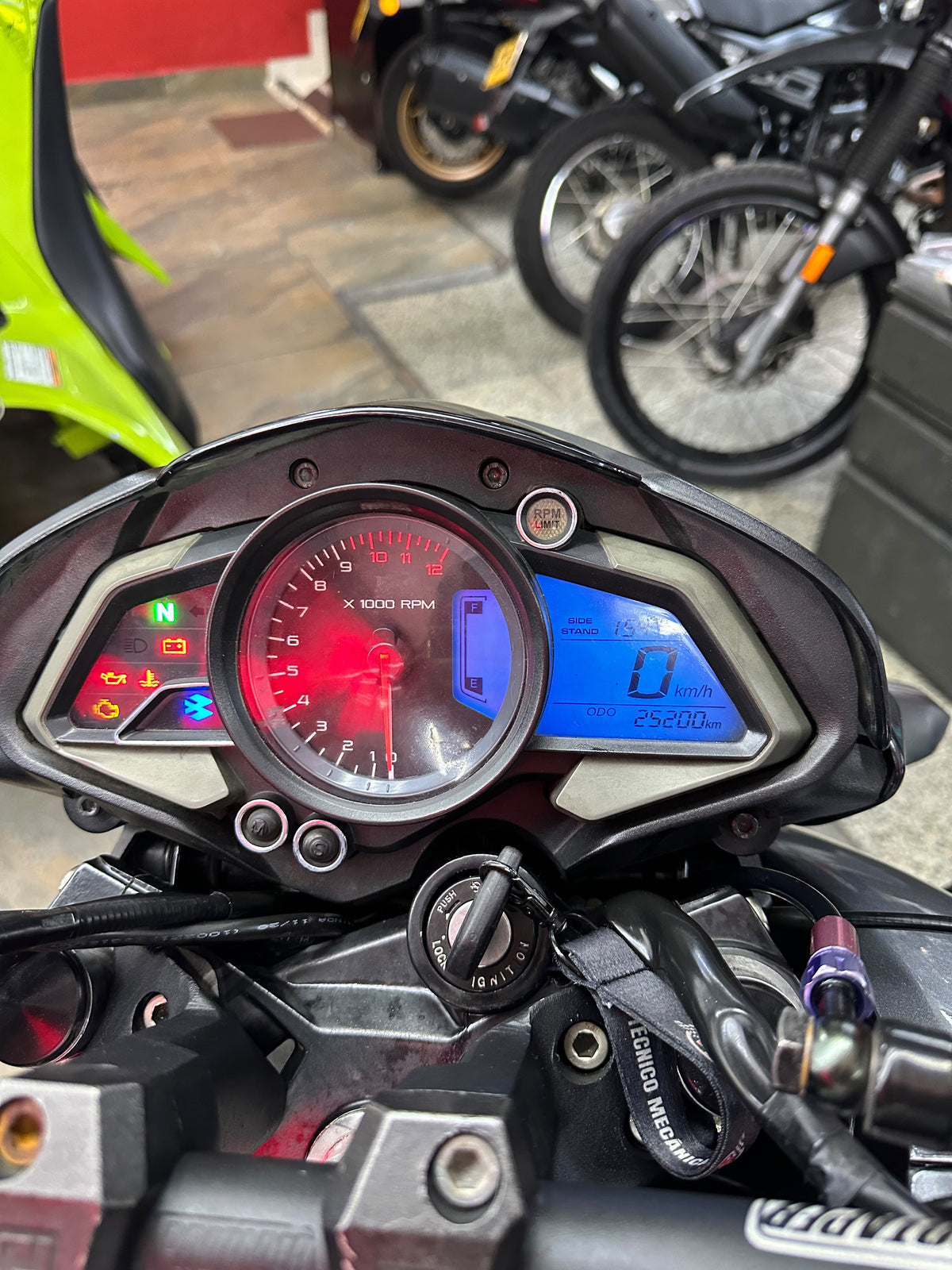 NS 200 FI